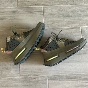 Adidas Human Race Hu NMD S1 RYAT Pharrell
Focus Size 7.5